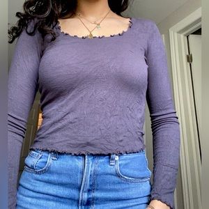 GUESS grey cropped long sleeve, lettuce cut detailing, size medium women’s